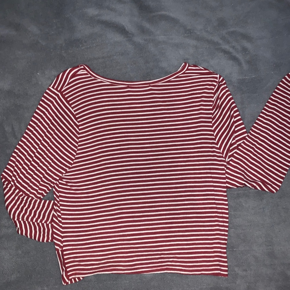 maroon top - Picture 3 of 3